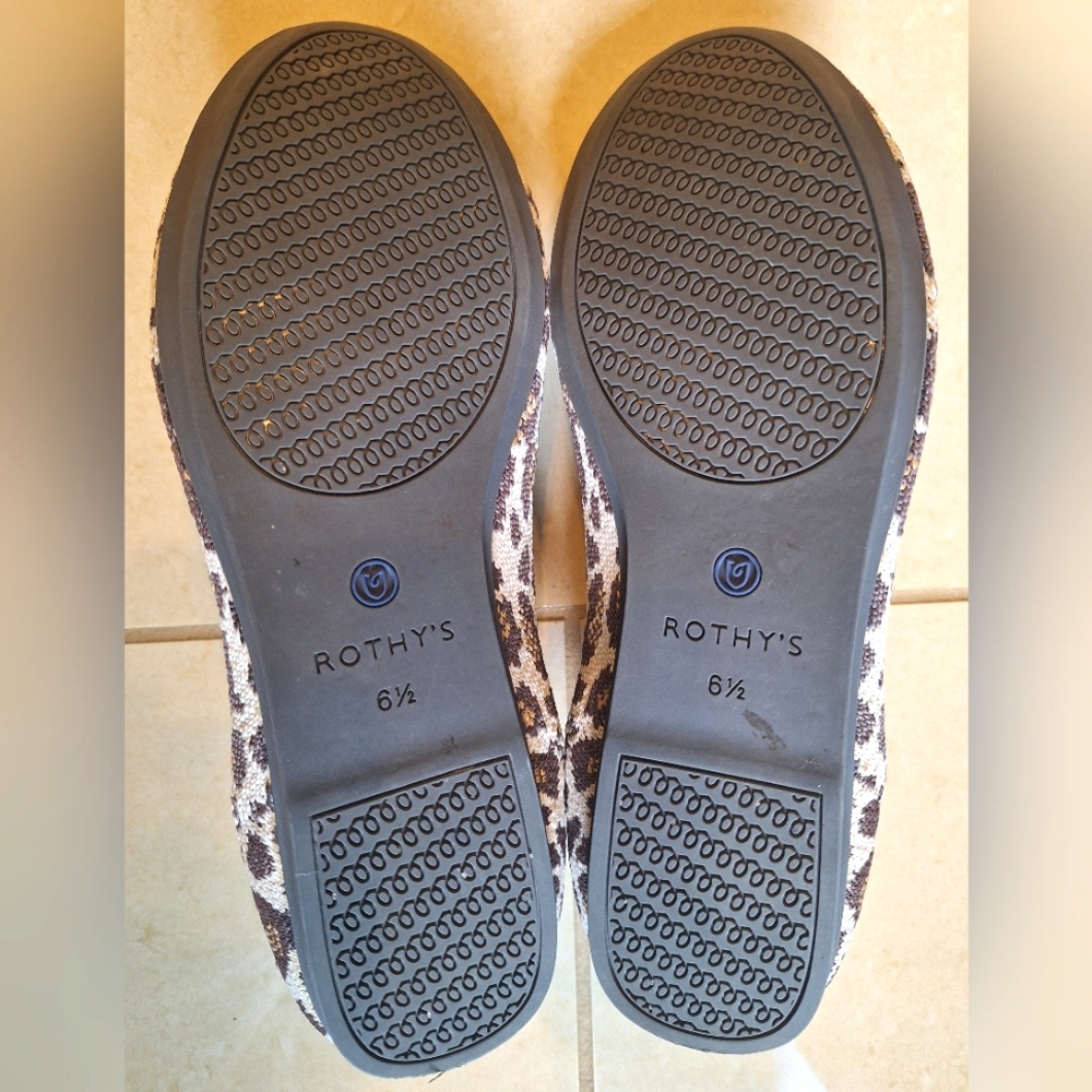 Rothy's women's leopard print with red and blue detail round toe flats -size 6.5 - Picture 9 of 10